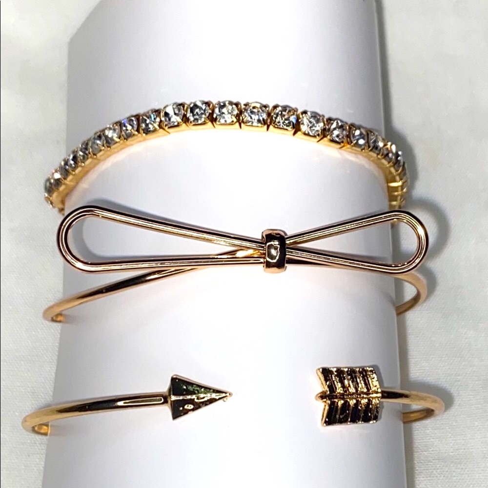 Bracelets set each picture  $10